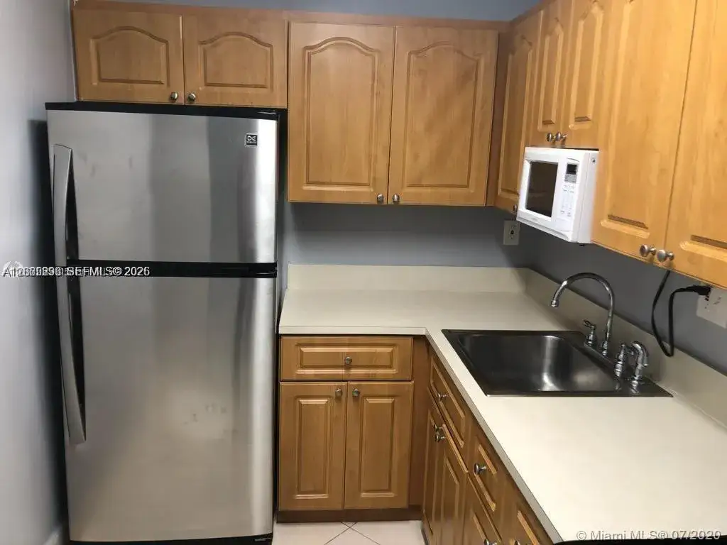 1 bedroom 1 bath Residential Lease for rent at 8405 NW 8th St # 206, Miami FL 33126