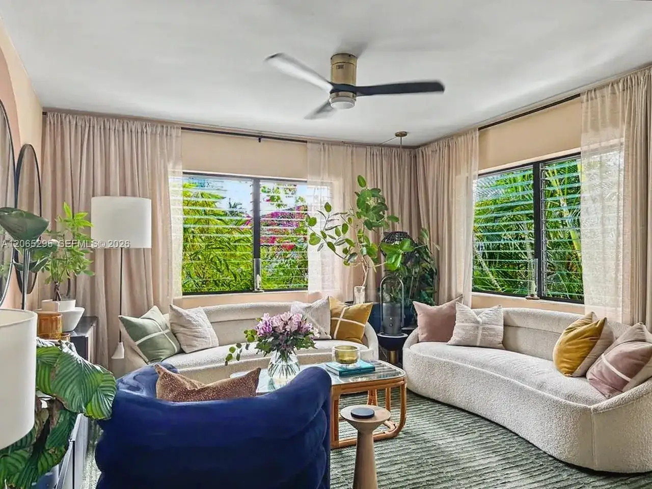 1 bedroom 1 bath Residential for sale at 1127 Meridian Ave # 1127, Miami Beach FL 33139