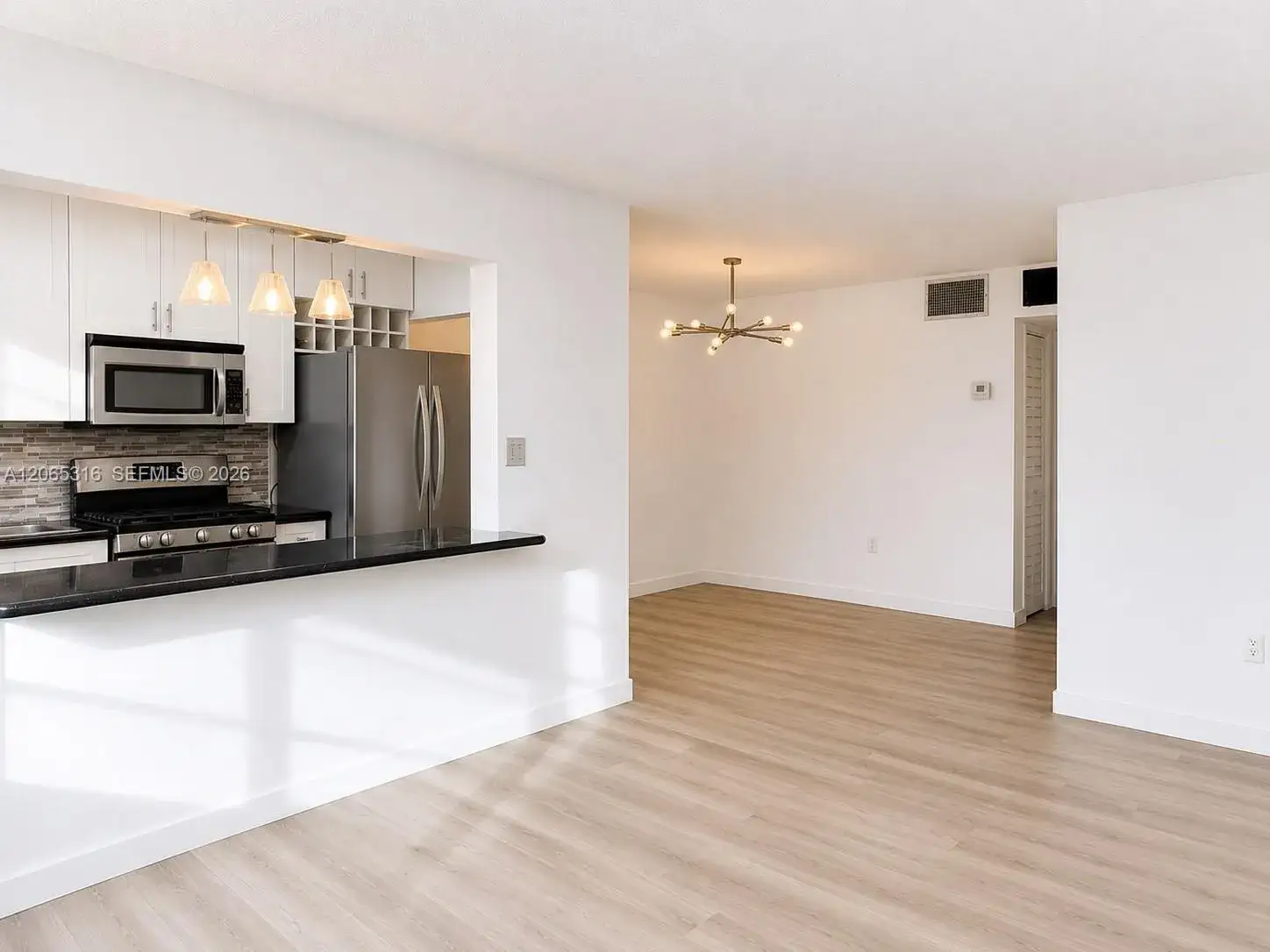 1 bedroom 1 bath Residential Lease for rent at 20311 NE 2nd Ave # 15, Miami FL 33179