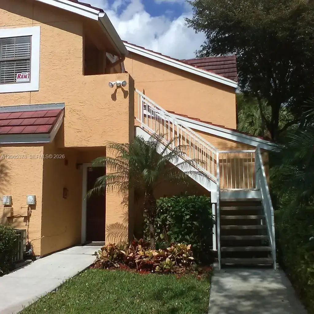 1 bedroom 1 bath Residential Lease for rent at 10441 SW 156th Ct # 427, Miami FL 33196