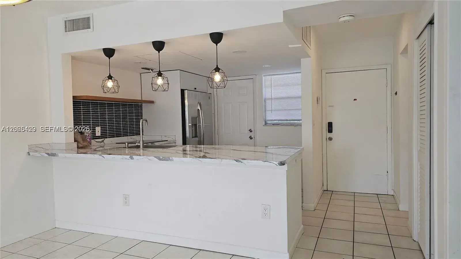 1 bedroom 1 bath Residential Lease for rent at 20200 NE 29th Ct # N213, Aventura FL 33180