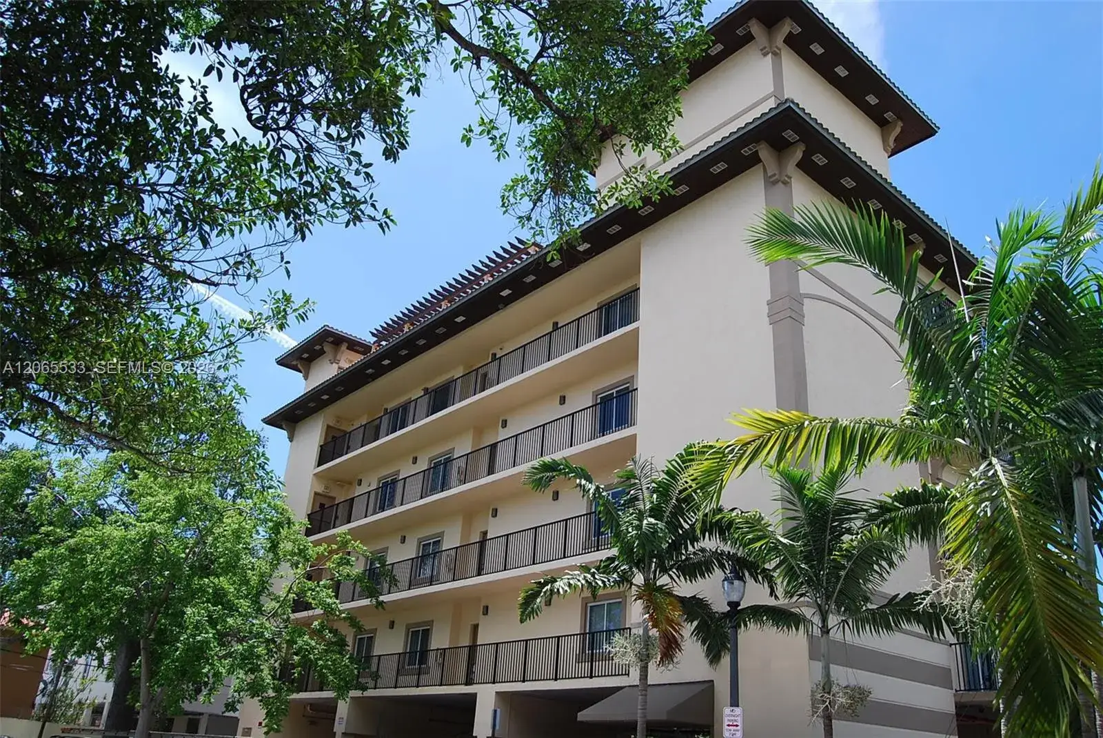 1 bedroom 1 bath Residential Lease for rent at 909 SW 15 AV # 1, Miami FL 33135