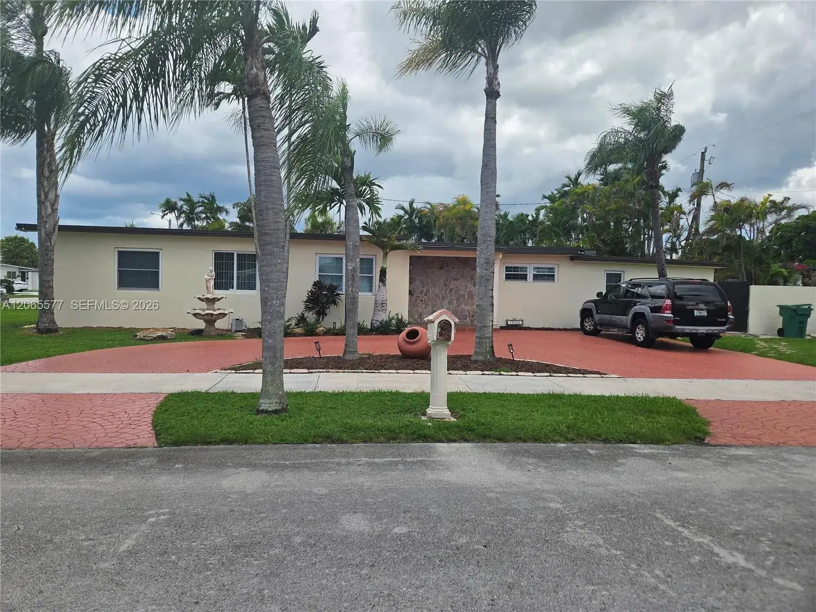10500 SW 30th St, Miami FL 33165
