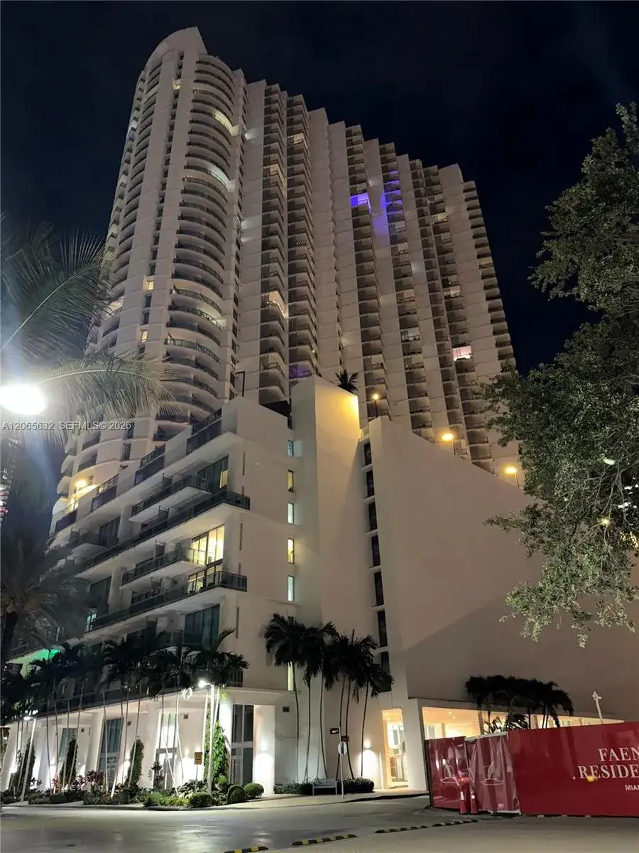 2 bedroom 2 bath Residential for sale at 350 S Miami Ave # 302, Miami FL 33130