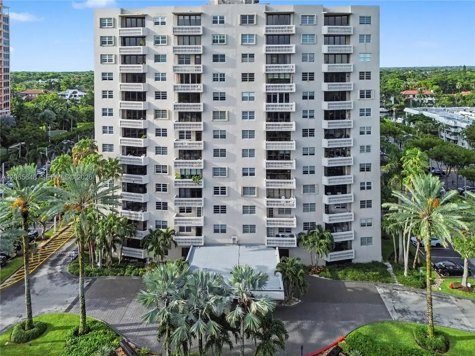 1 bedroom 1 bath Residential Lease for rent at 90 Edgewater Dr # 818, Coral Gables FL 33133