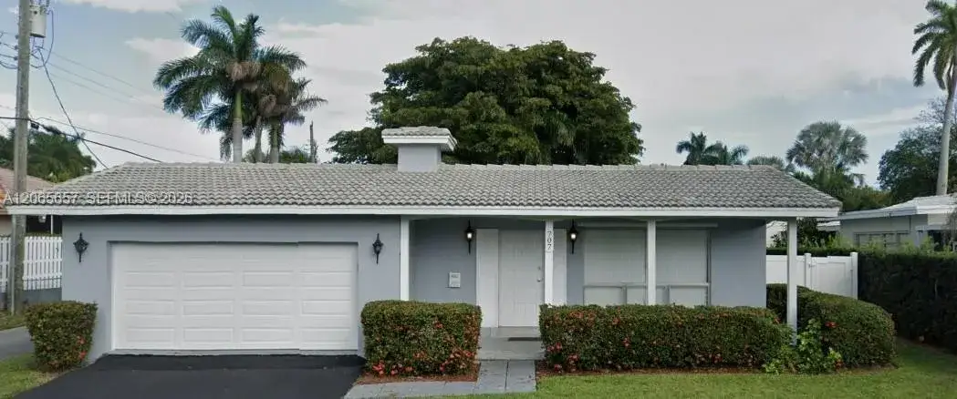 3 bedroom 2 bath Residential for sale at 707 N 11th Ave, Hollywood FL 33019
