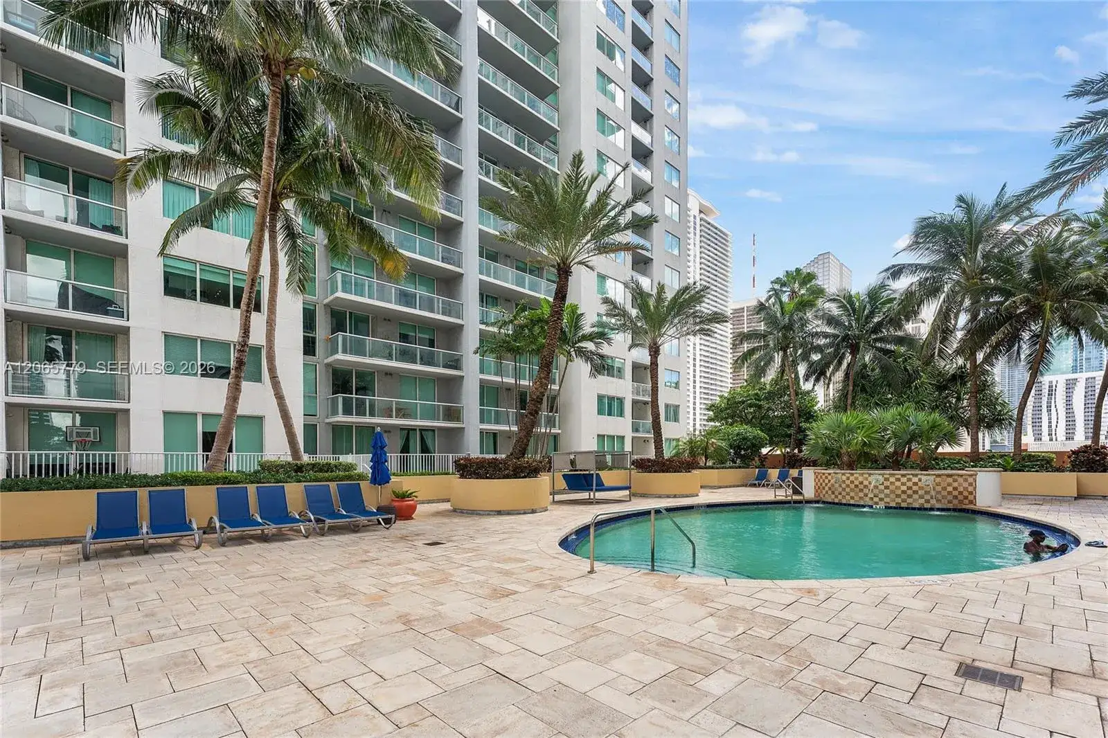 1 bedroom 1 bath Residential for sale at 253 NE 2nd St # 219, Miami FL 33132