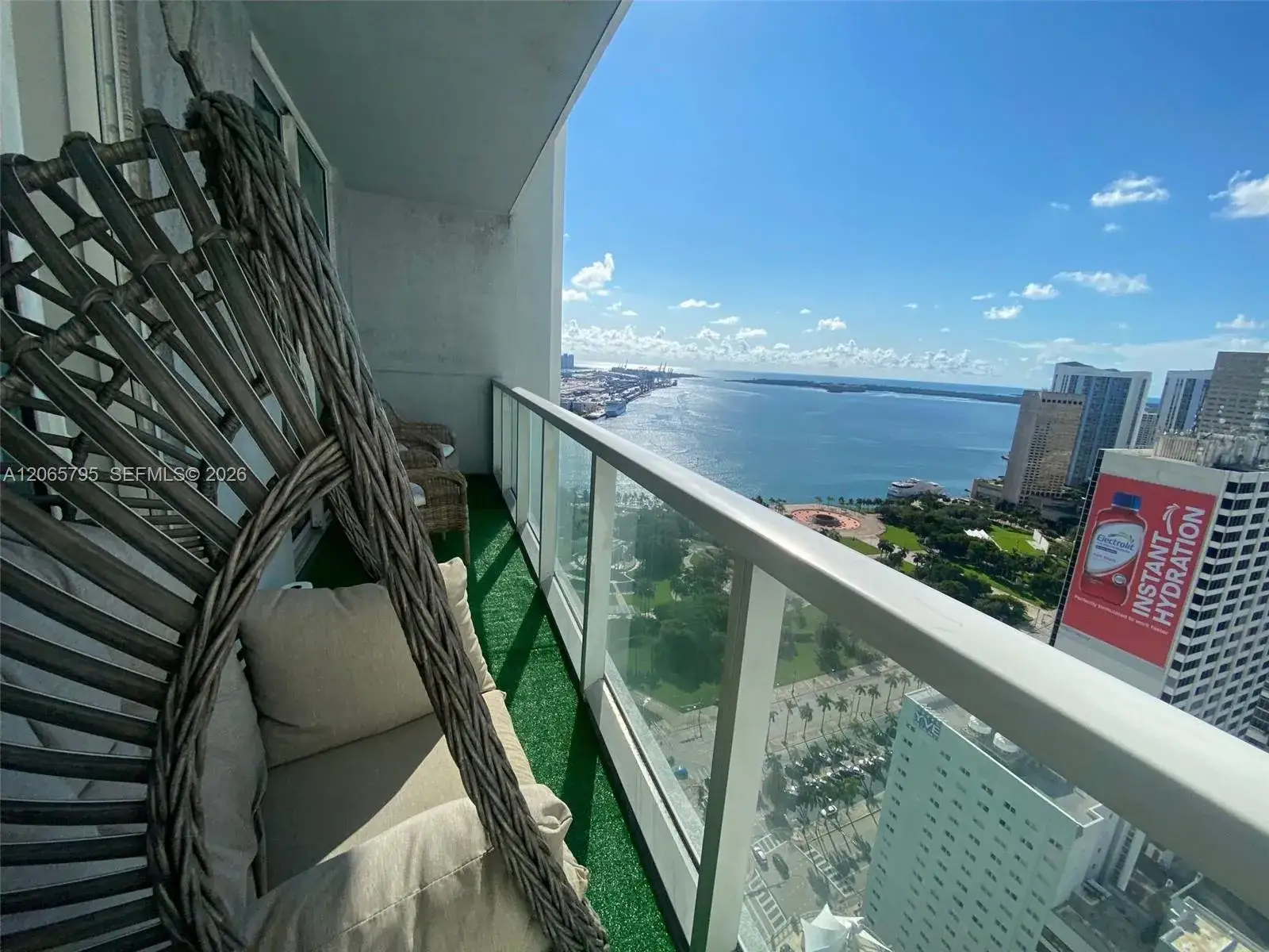 1 bath Residential for sale at 244 Biscayne Blvd # 3707, Miami FL 33132