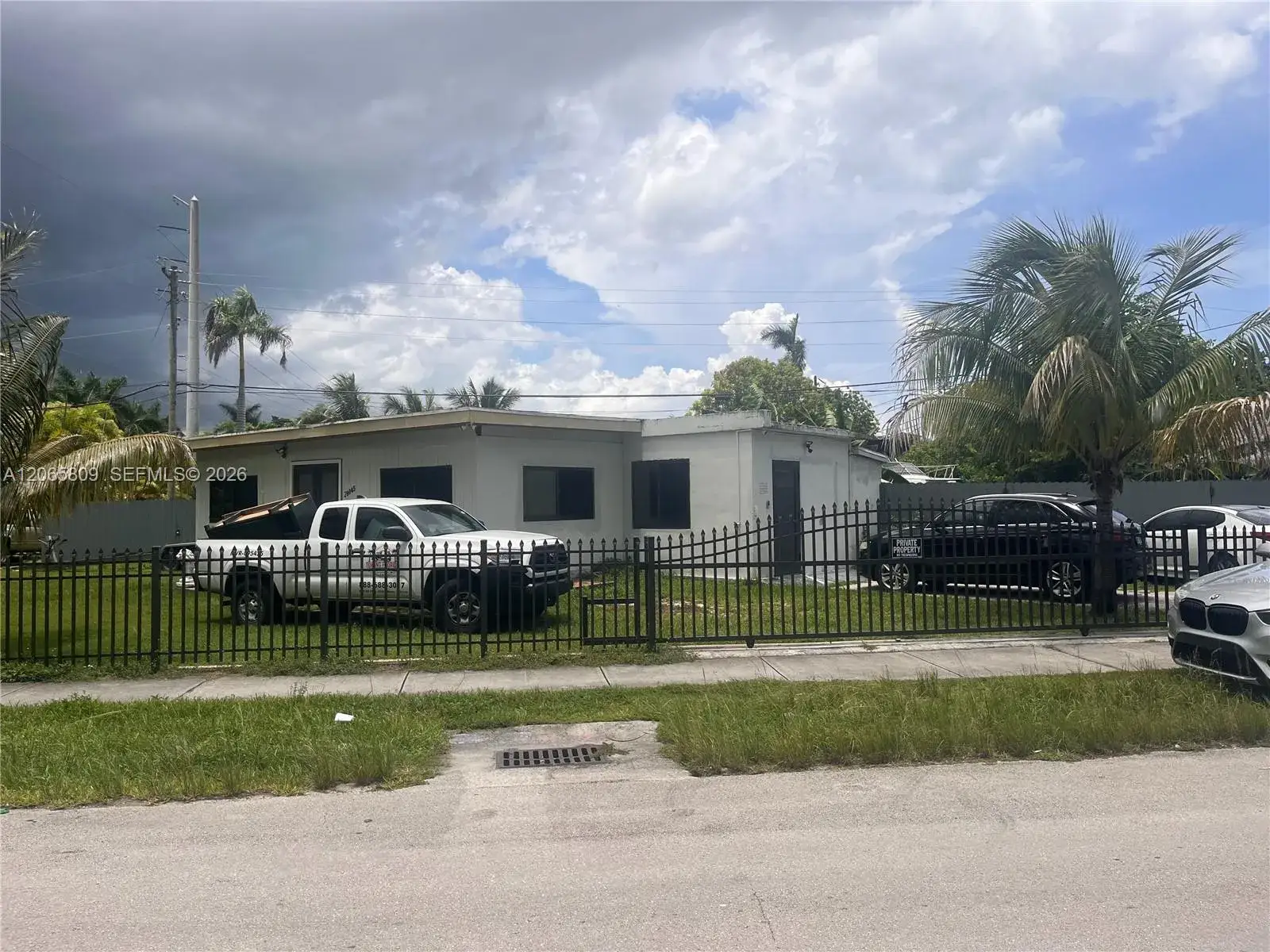 3 bedroom 2 bath Residential for sale at 29045 SW 157th Ave, Homestead FL 33033