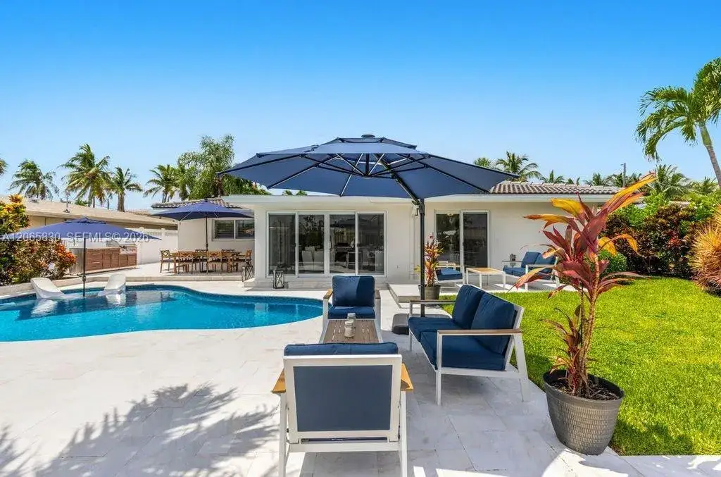 3 bedroom 2 bath Residential for sale at 261 SE 4th St, Pompano Beach FL 33060