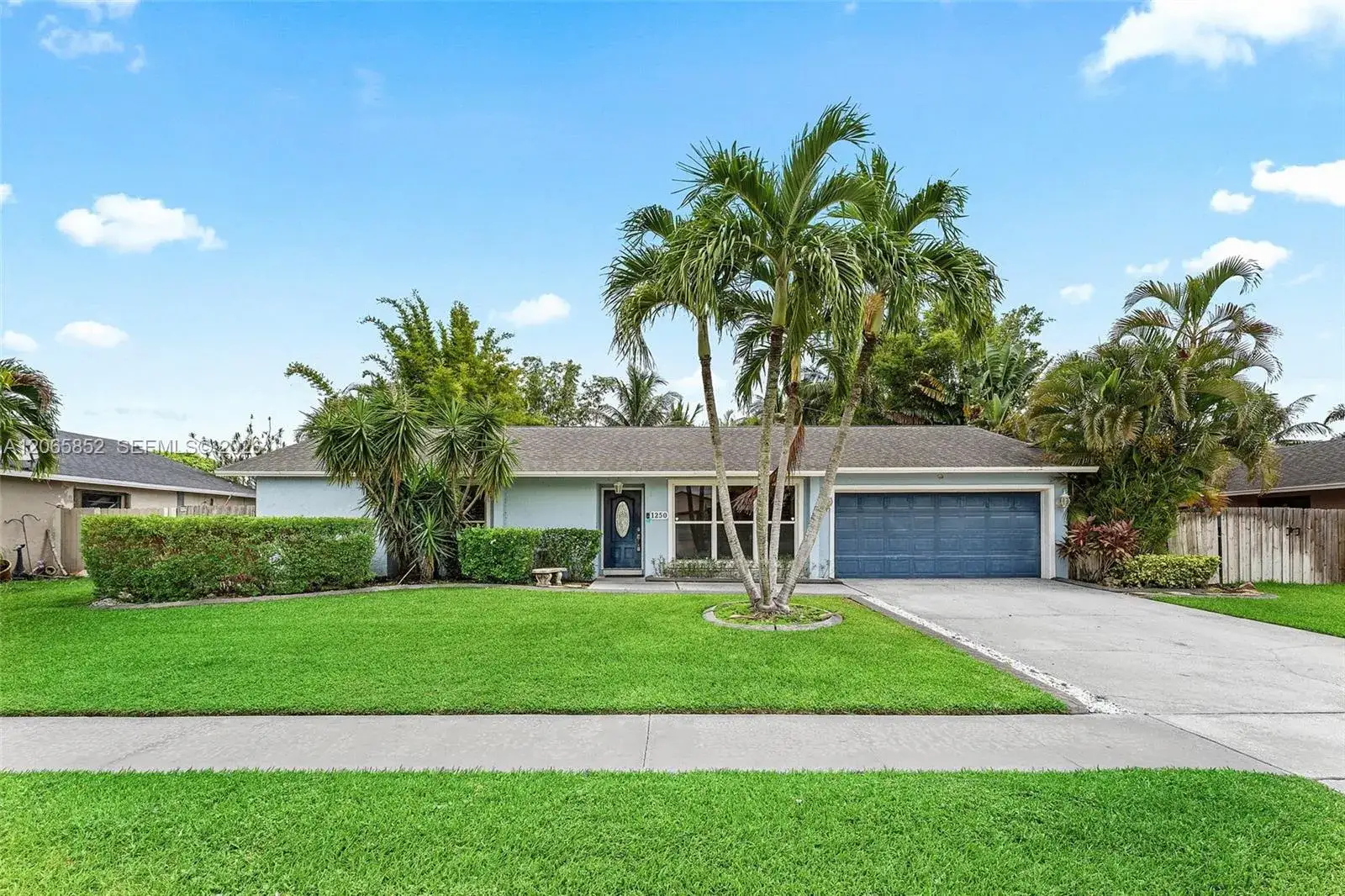 3 bedroom 2 bath Residential for sale at 1250 Belmore Ter, Wellington FL 33414