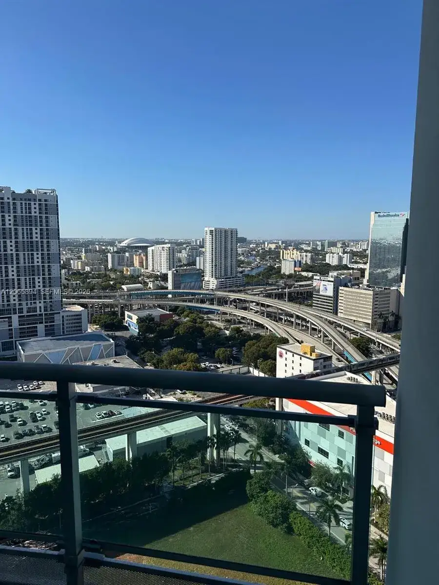 2 bedroom 2 bath Residential Lease for rent at 350 S Miami Ave # 2913, Miami FL 33130