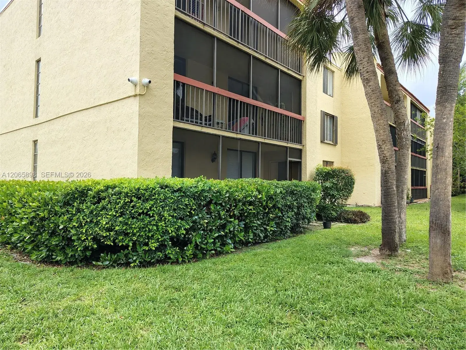 2 bedroom 2 bath Residential Lease for rent at 733 SE 1st Way # 109, Deerfield Beach FL 33441