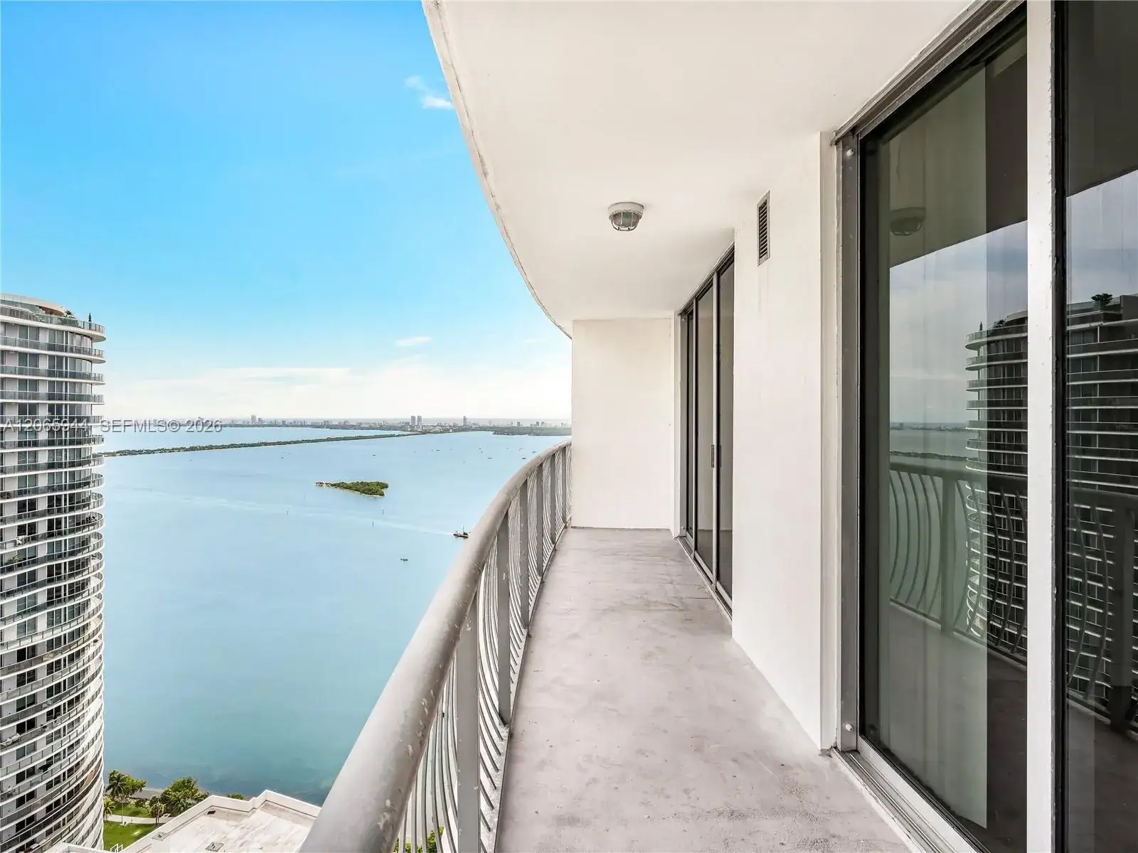 1 bedroom 1 bath Residential for sale at 1750 N Bayshore Dr # 5309, Miami FL 33132