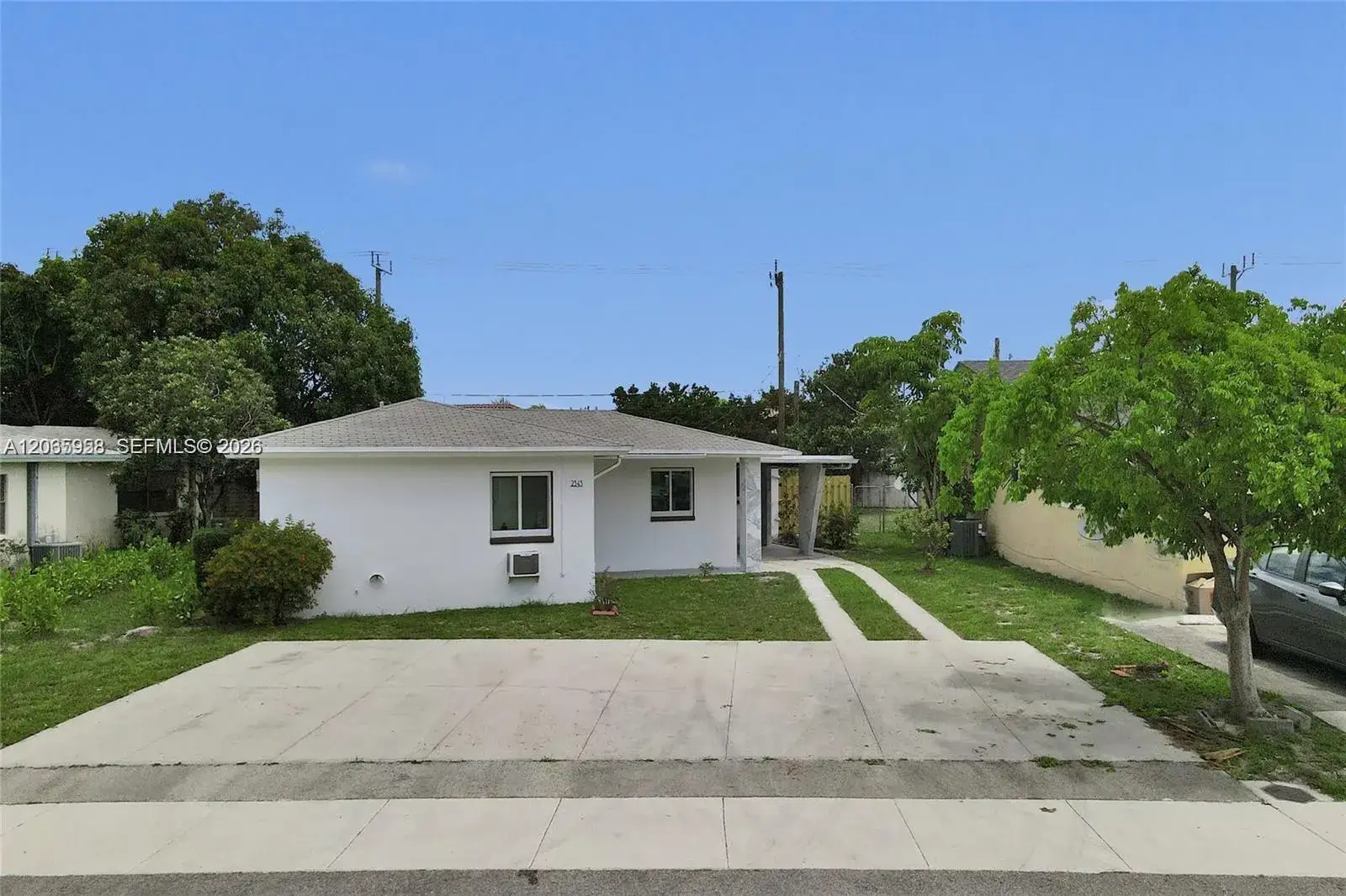 3 bedroom 3 bath Residential Lease for rent at 2343 NW 28th St # 1, Oakland Park FL 33311