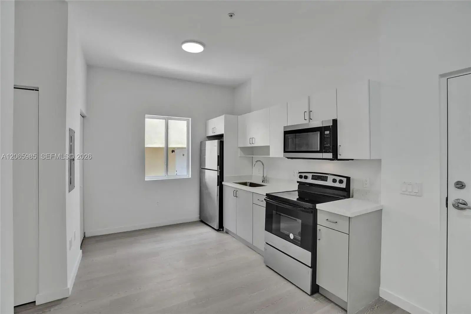 1 bedroom 1 bath Residential Lease for rent at 1567 NW 1st St # 14, Miami FL 33125