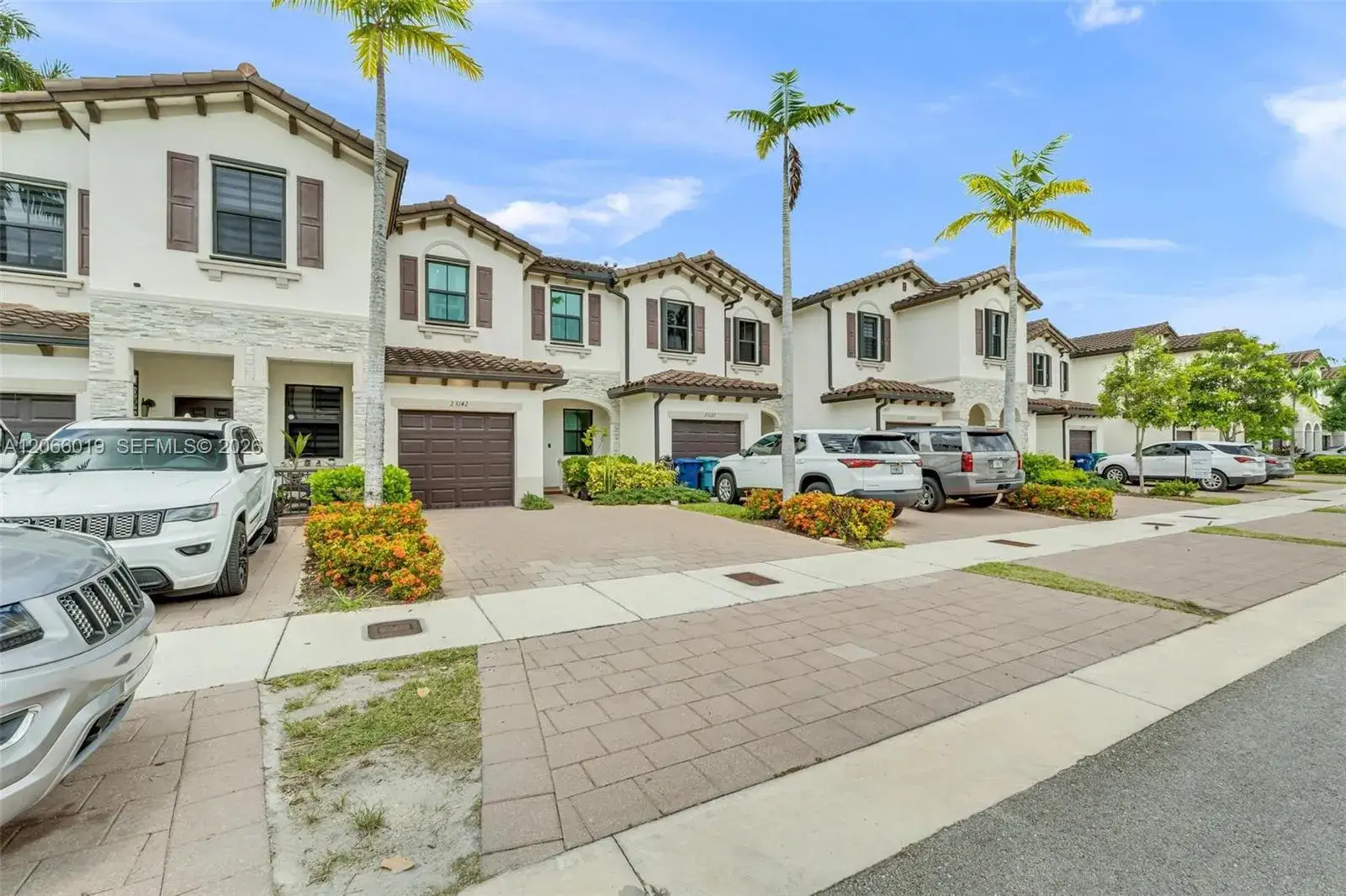 3 bedroom 2 bath Residential for sale at 23142 SW 127th Pl, Miami FL 33170