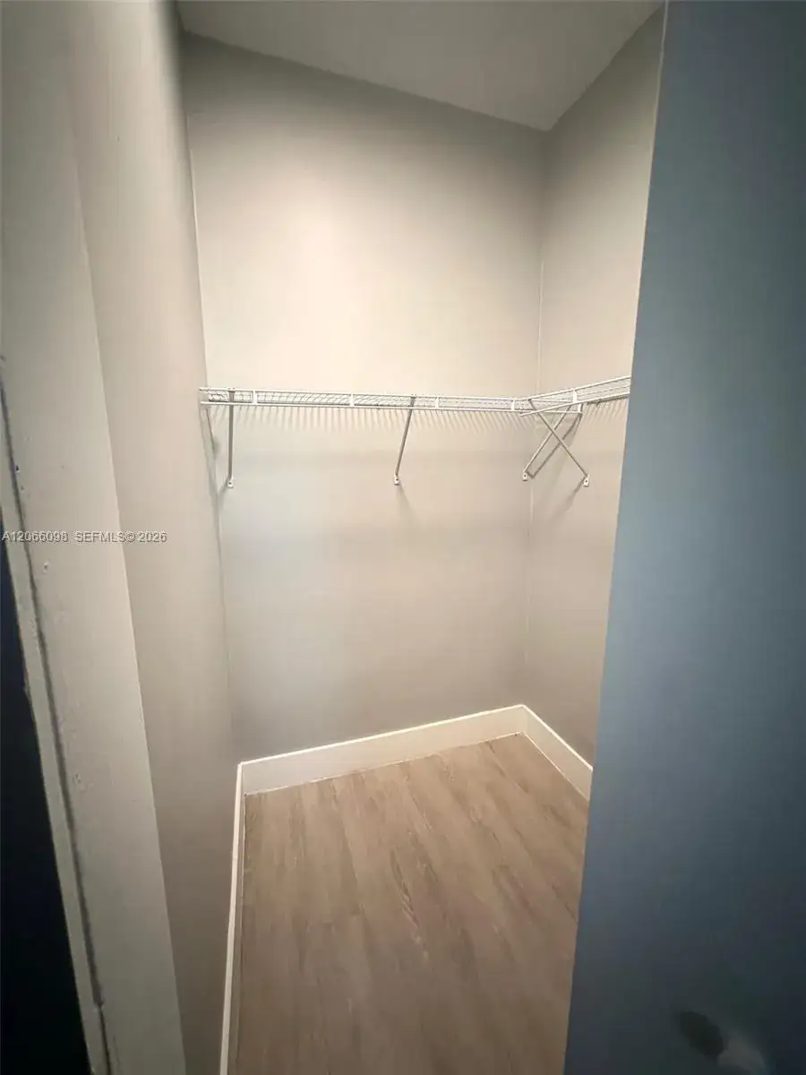 1 bedroom 1 bath Residential Lease for rent at 710 Meridian Ave # 10, Miami Beach FL 33139