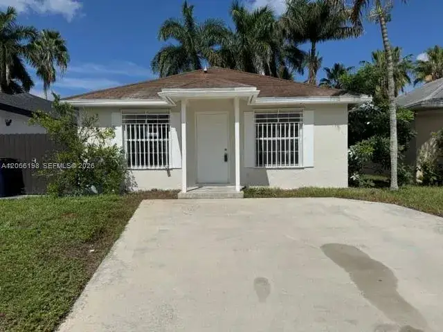 3 bedroom 2 bath Residential for sale at 982 SW 9th Ct, Florida City FL 33034