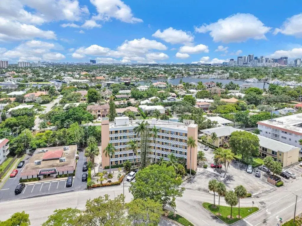 2 bedroom 1 bath Residential for sale at 2400 NE 9th St # 201, Fort Lauderdale FL 33304