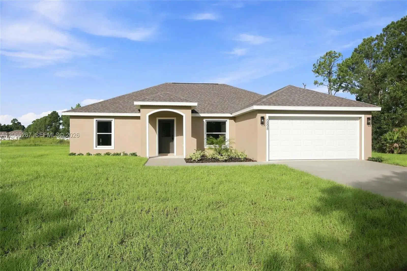 3 bedroom 2 bath Residential for sale at 6898 Dickinson Drive, Sebring FL 33872