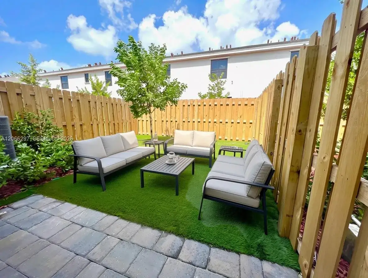 3 bedroom 3 bath Residential Lease for rent at 429 NE 12th Street # 0, Florida City FL 33034