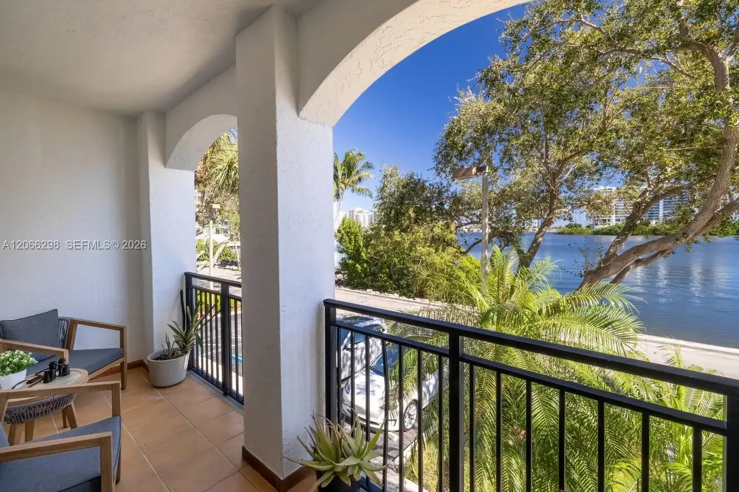 2 bedroom 1 bath Residential Lease for rent at 3255 NE 184th St # 12206, Aventura FL 33160