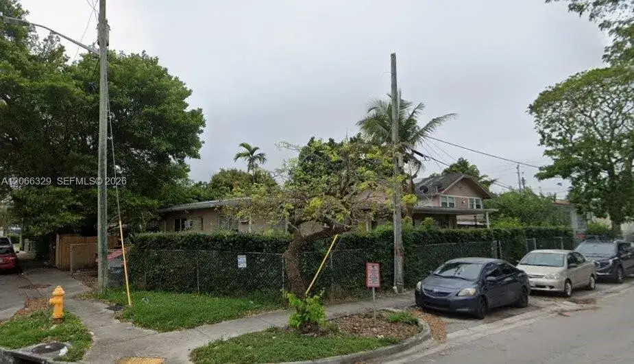640 SW 5th St # 4, Miami FL 33130