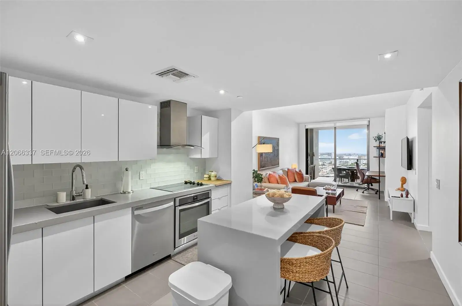 1 bedroom 1 bath Residential Lease for rent at 1600 NE 1st Ave # 3515, Miami FL 33132