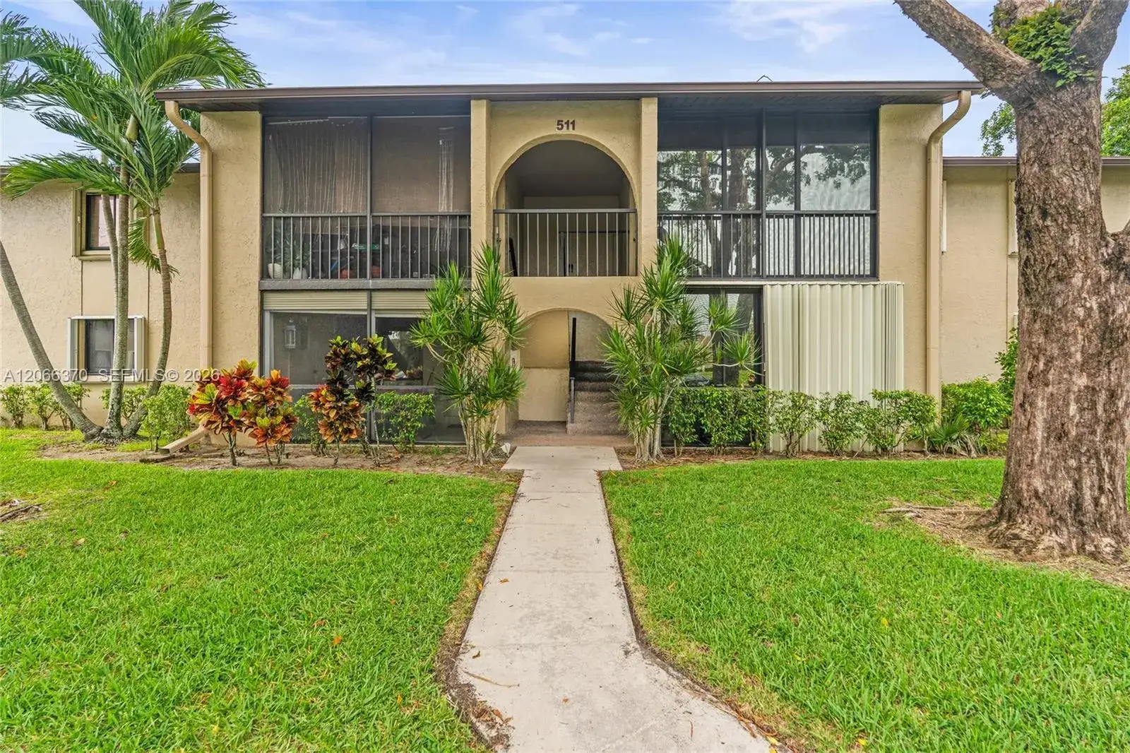 511 Shady Pine Way # D1, Green Acres FL 33415