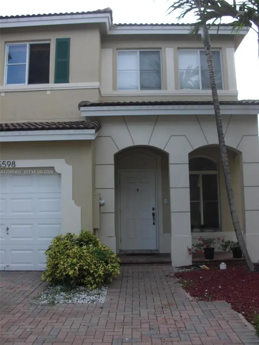 5598 NW 113th Ave, Doral FL 33178