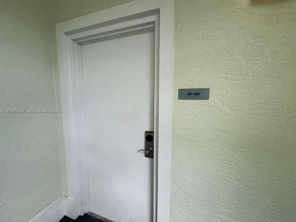 5300 NW 87th Ave # 307, Doral FL 33178