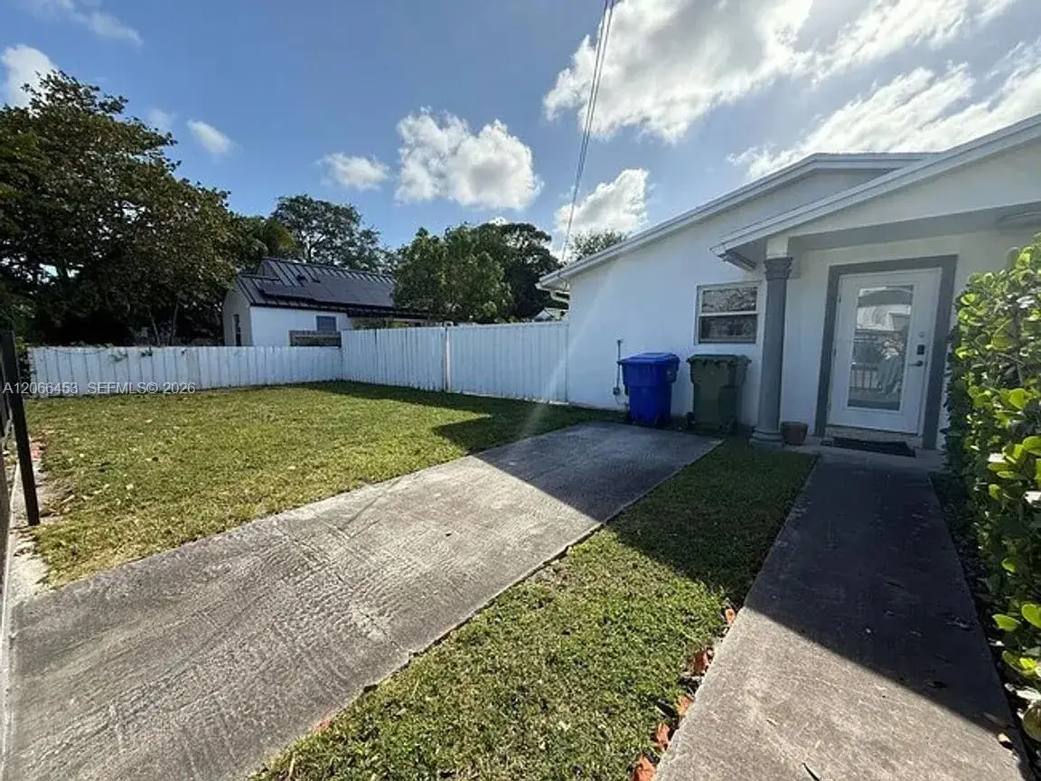 2 bedroom 1 bath Residential Lease for rent at 100 NW 45th St # 1, Miami FL 33127