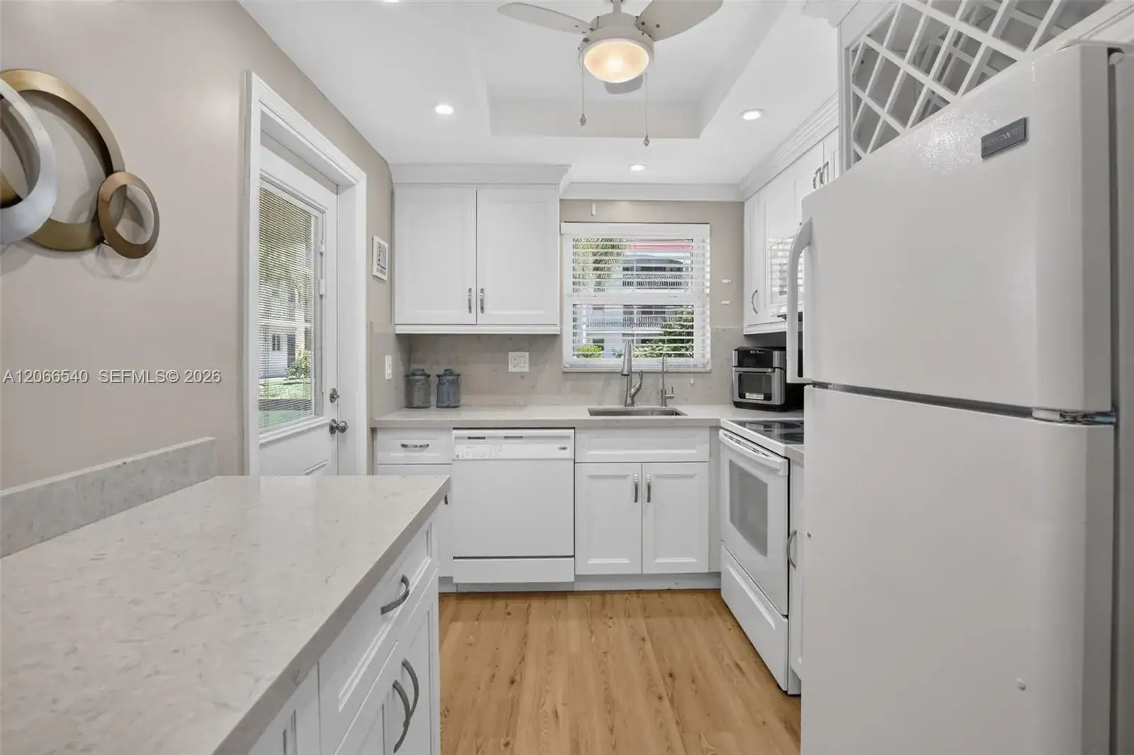 580 Egret Dr # 108, Hallandale Beach FL 33009