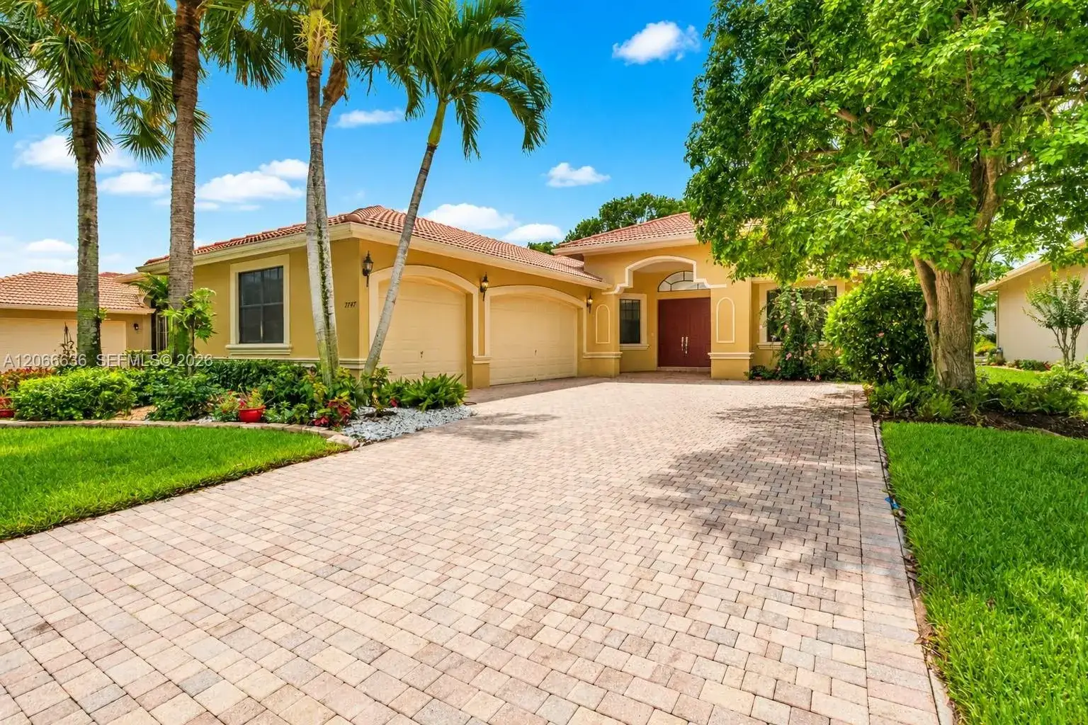 3 bedroom 3 bath Residential for sale at 7747 Via Grande, Boynton Beach FL 33437