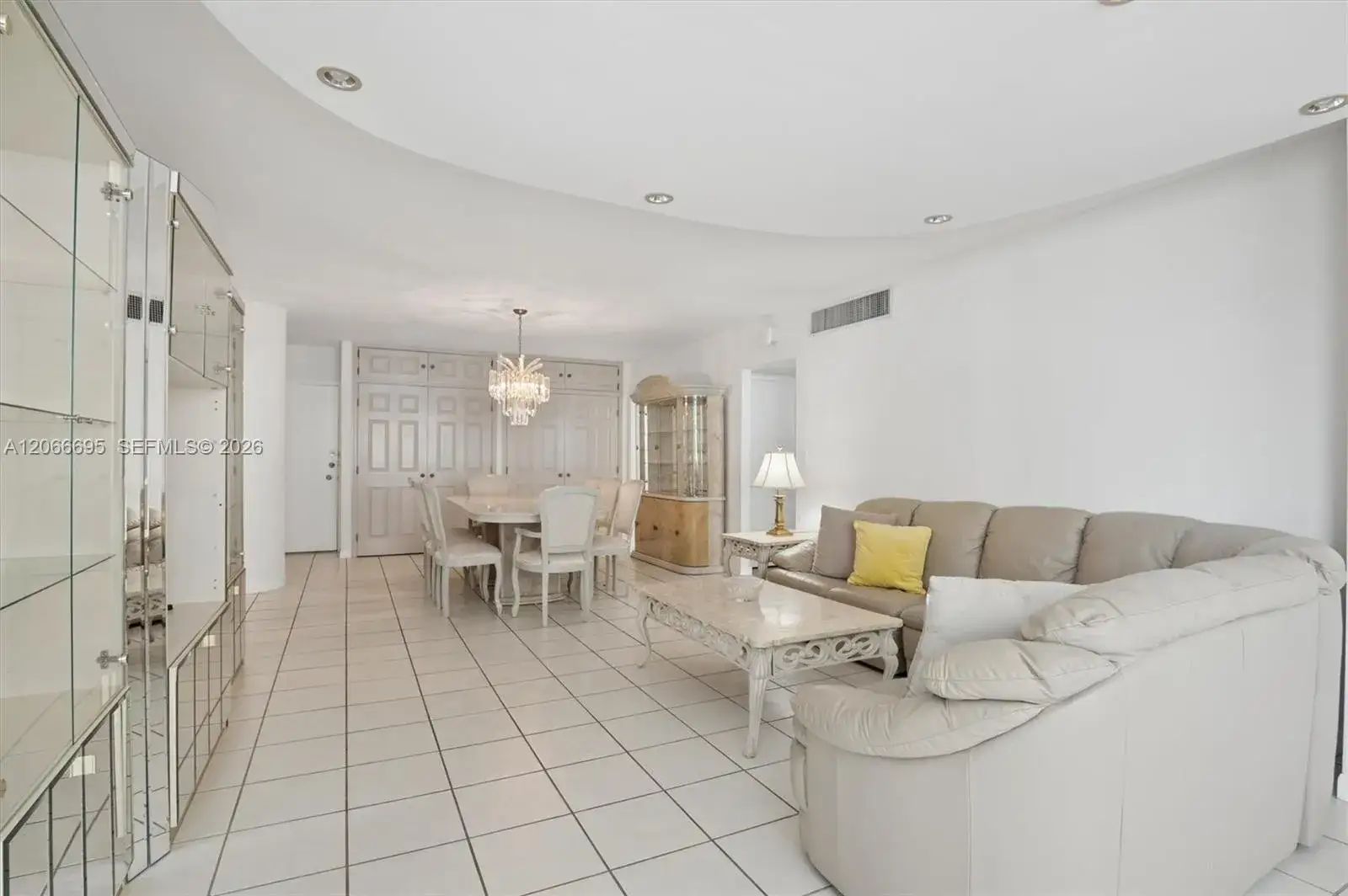 2 bedroom 2 bath Residential for sale at 5005 Collins Ave # 424, Miami Beach FL 33140