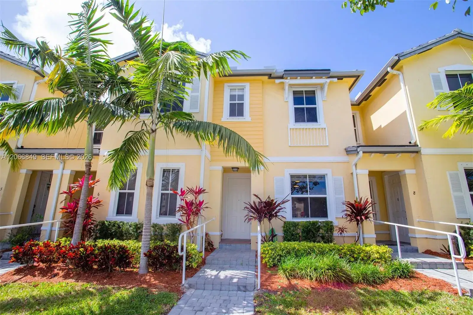 2 bedroom 2 bath Residential for sale at 132 SE 28th Pl, Homestead FL 33033
