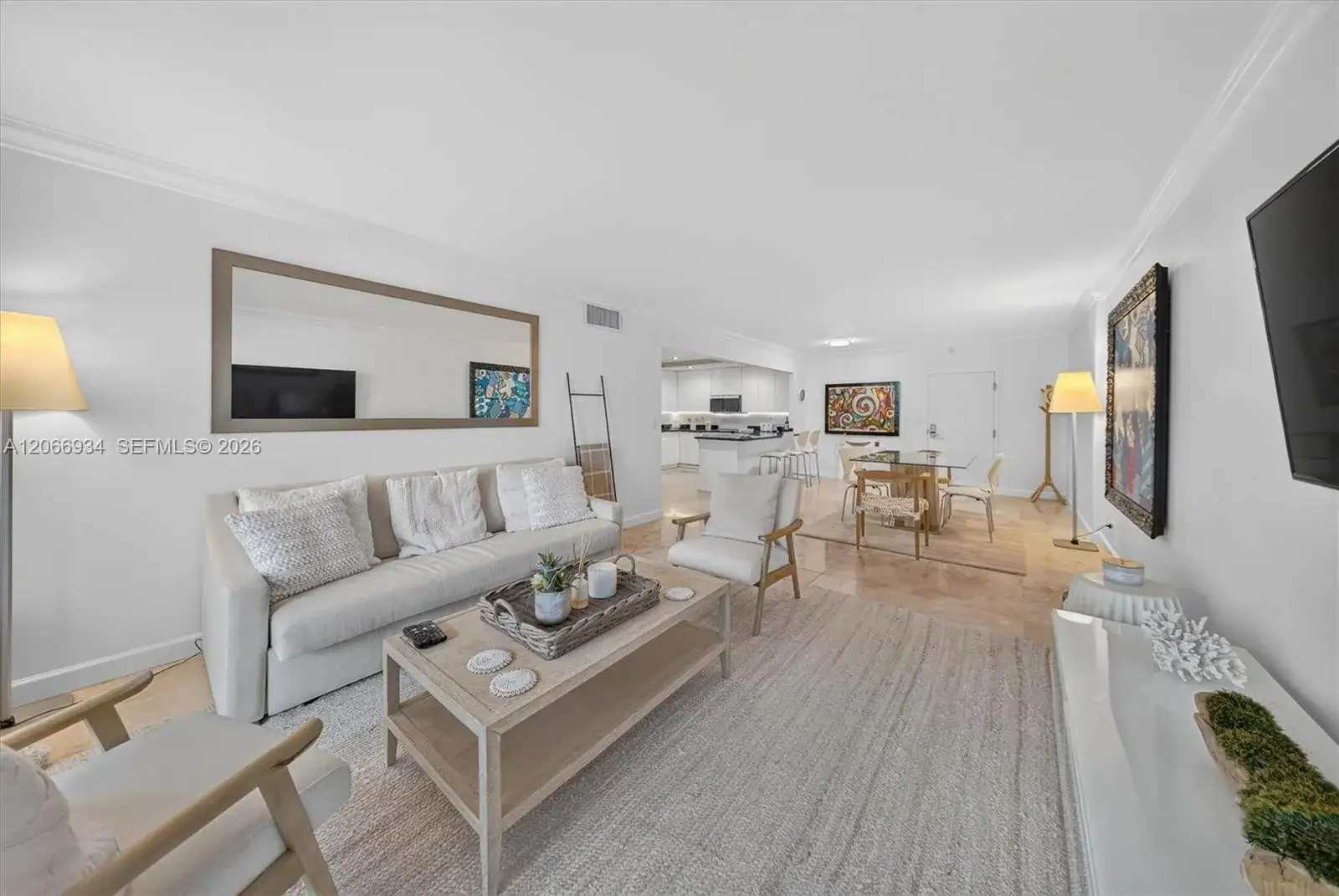 2301 Collins Ave # 908, Miami Beach FL 33139