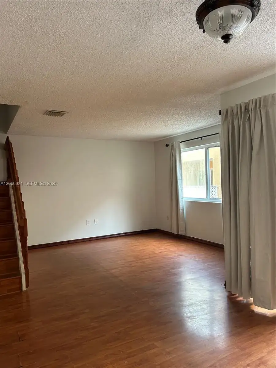 3 bedroom 2 bath Residential Lease for rent at 6245 KENDALE LAKES CR # 215, Miami FL 33183