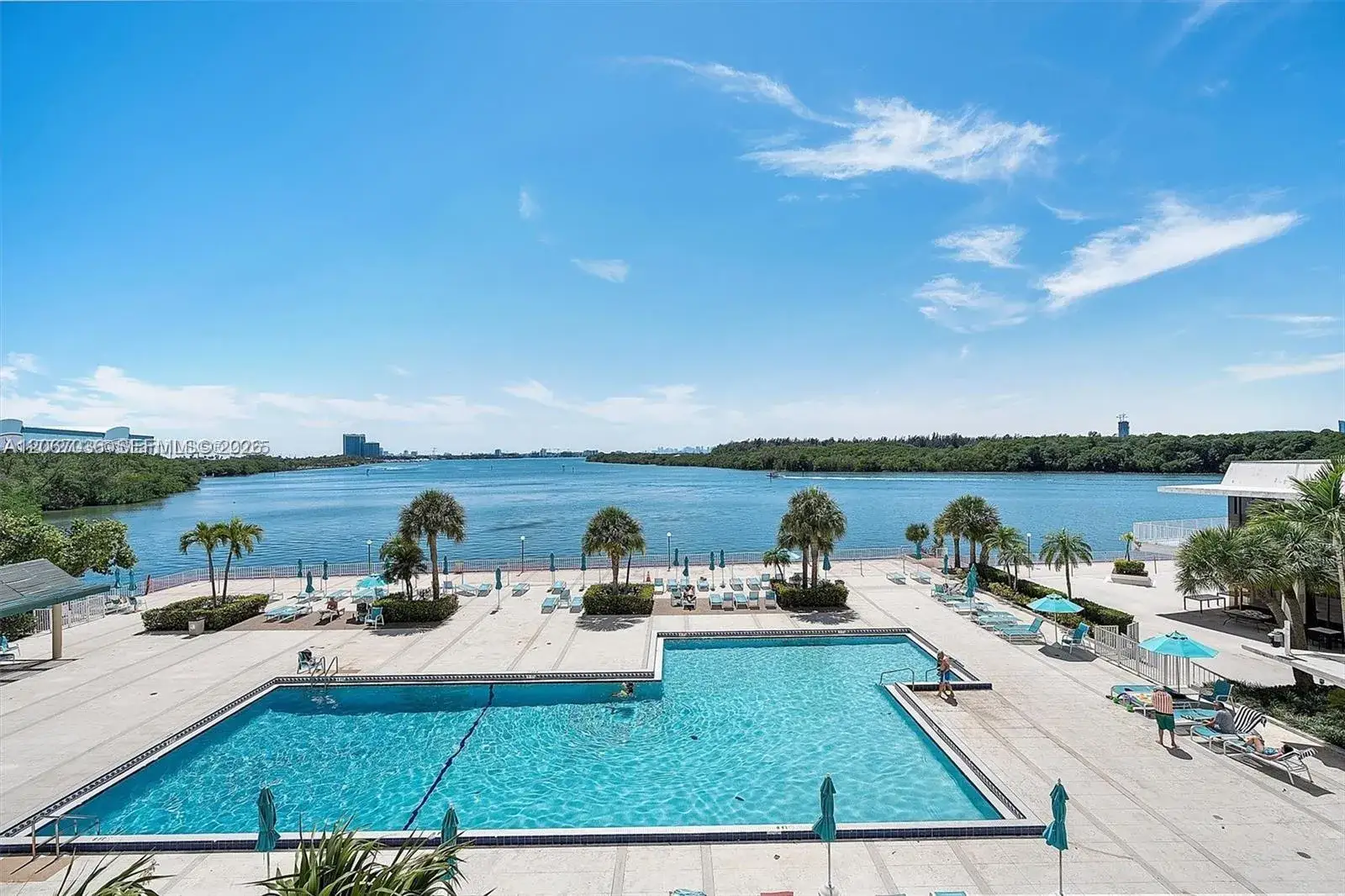 300 Bayview Dr # 508, Sunny Isles Beach FL 33160