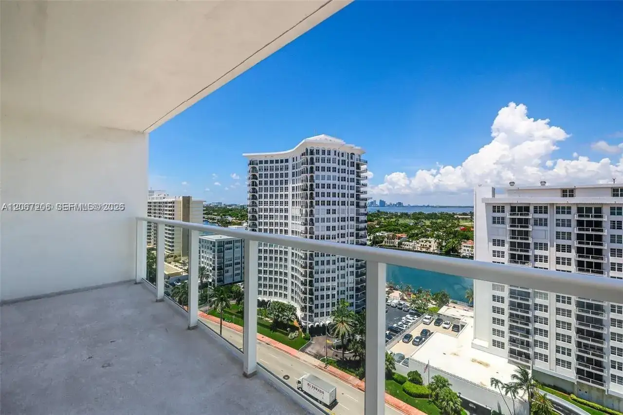 1 bedroom 2 bath Residential Lease for rent at 5701 Collins Ave # 1611, Miami Beach FL 33140