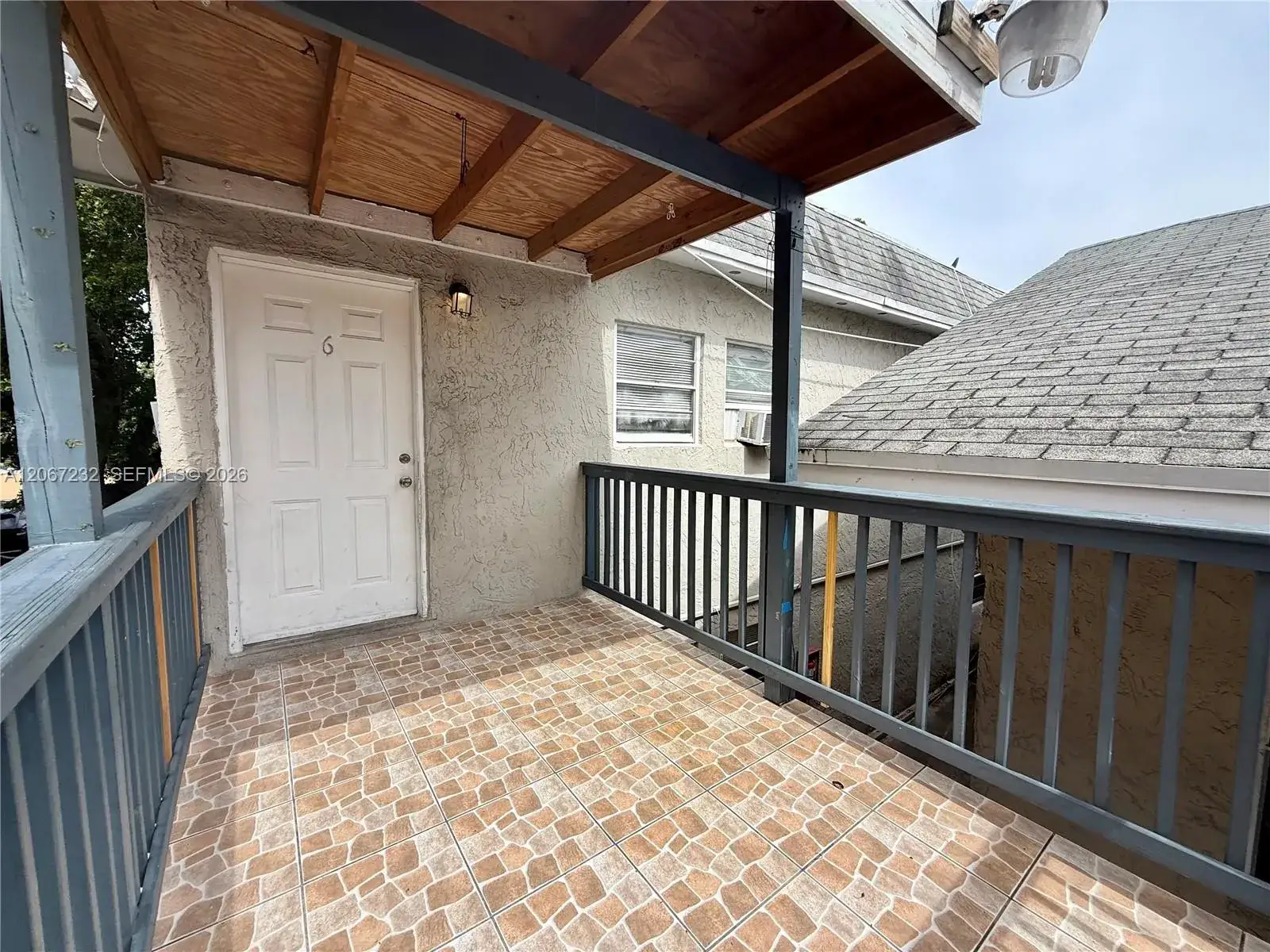 2 bedroom 1 bath Residential Lease for rent at 718 SW 11th Ave # 6, Miami FL 33130