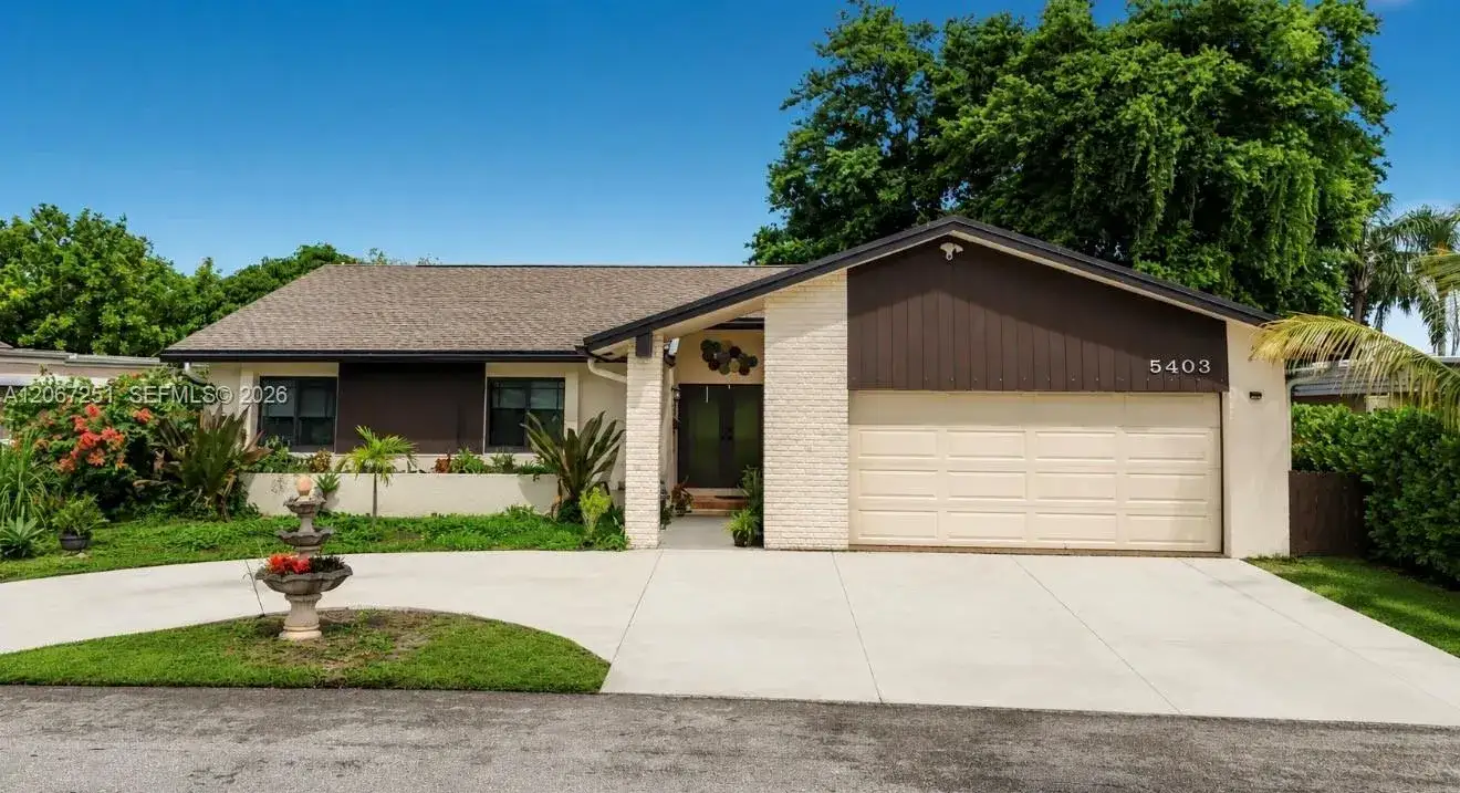 3 bedroom 2 bath Residential for sale at 5403 Bayberry Ln, Tamarac FL 33319