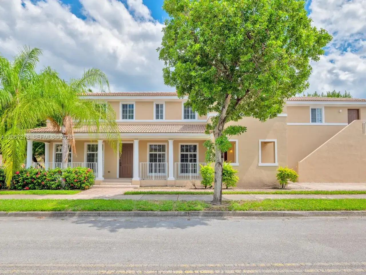 3 bedroom 2 bath Residential for sale at 13954 SW 278th St, Homestead FL 33032