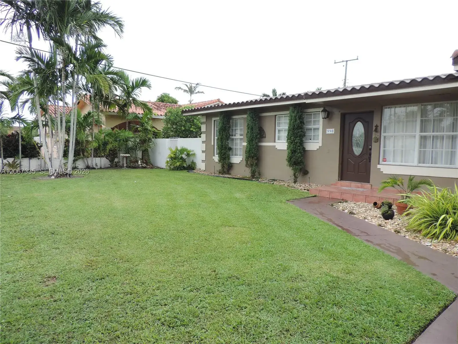 3 bedroom 2 bath Residential for sale at 990 W 56th St, Hialeah FL 33012