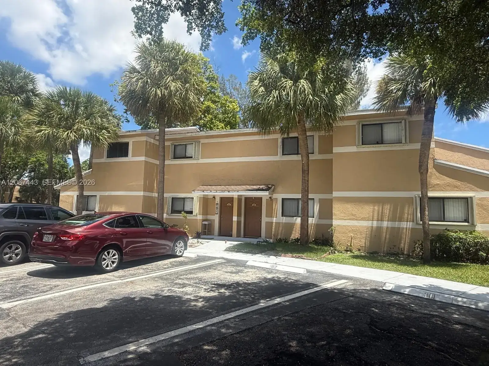 2 bedroom 2 bath Residential for sale at 203 E Palm Cir E, Pembroke Pines FL 33025