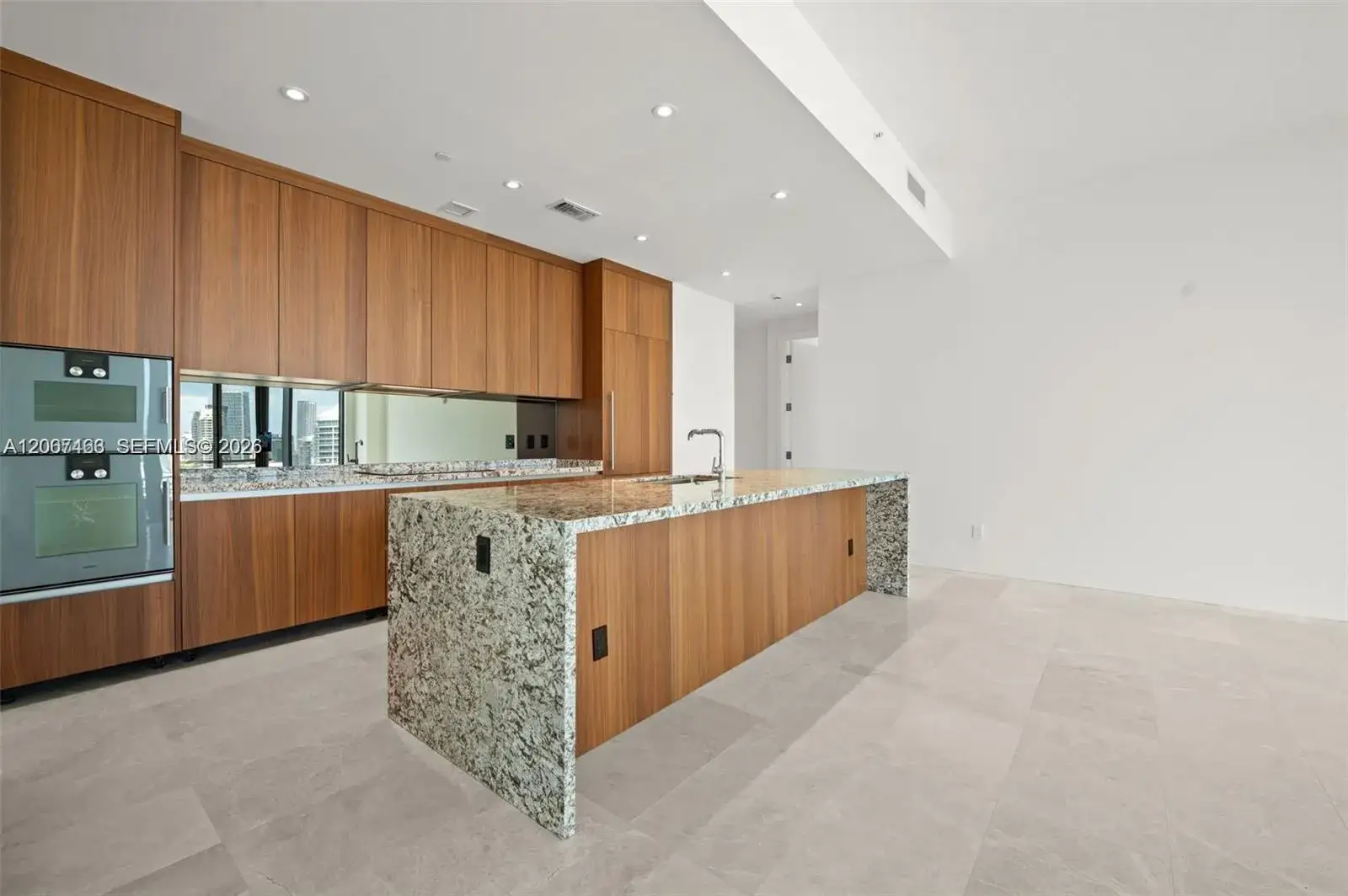 175 SE 25 RD # 2604, Miami FL 33129
