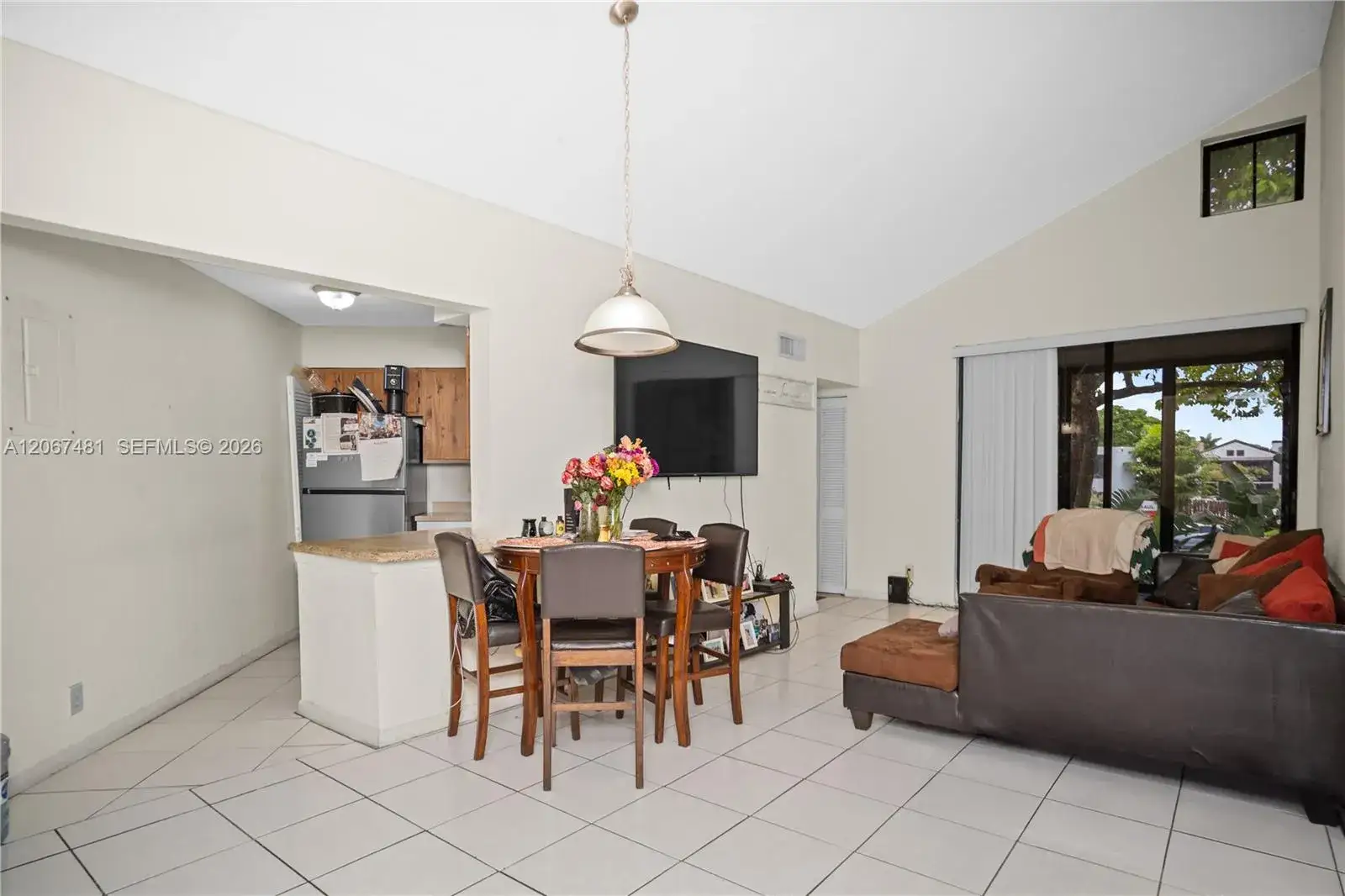 2 bedroom 2 bath Residential for sale at 213 Lake Pointe Dr # 203, Oakland Park FL 33309