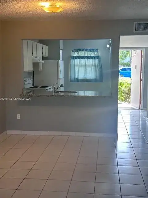 20735 NE 8th Ct # 12, Miami FL 33179