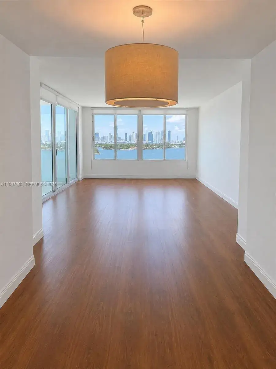 1 bedroom 1 bath Residential Lease for rent at 1200 West Ave # 1206, Miami Beach FL 33139